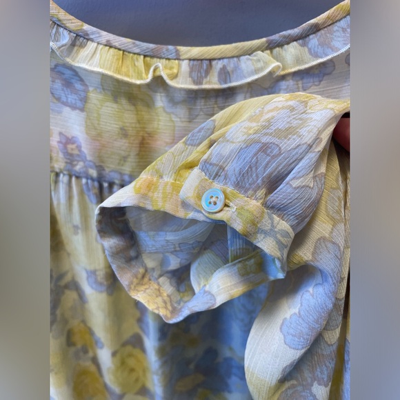 Little Moon by Aritzia Lotus Ruffle Front Blous - Picture 5 of 6